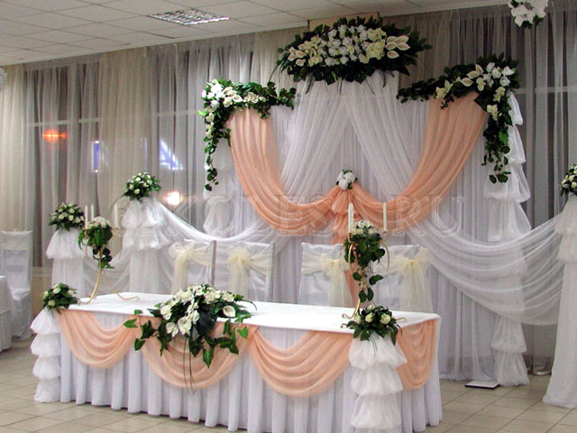 Оформить зал цветами на свадьбу Киев, Харьков