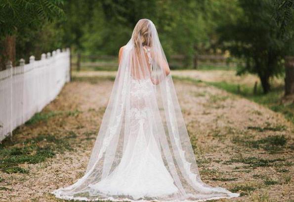 кружевные свадебные платья с открытой спиной