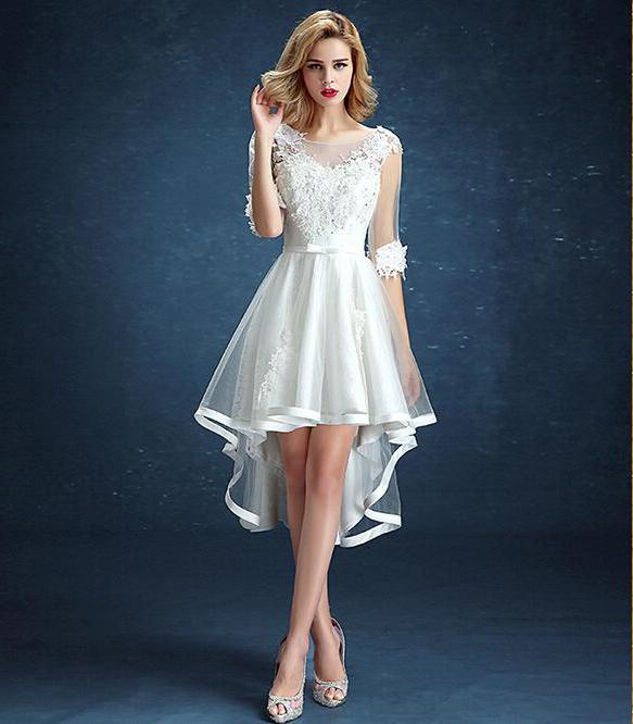 белое кружевное свадебное платье короткое