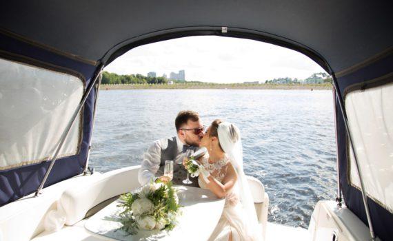 на яхте свадебная летняя фотосессия